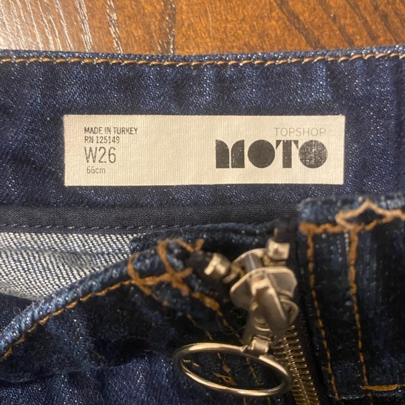 TOPSHOP mini denim skirt - Picture 2 of 4